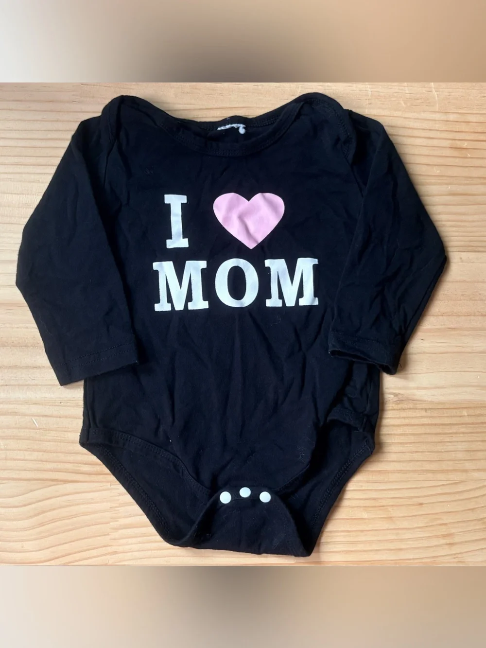 I Heart Mom Black Long-Sleeve Baby Bodysuit